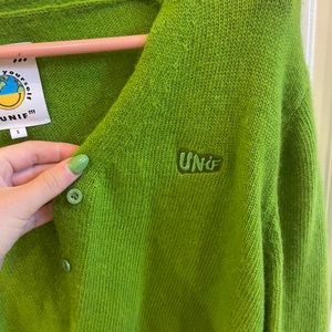 Iconic Unif Liv Sweatshirt in green, sold out on the website!💚